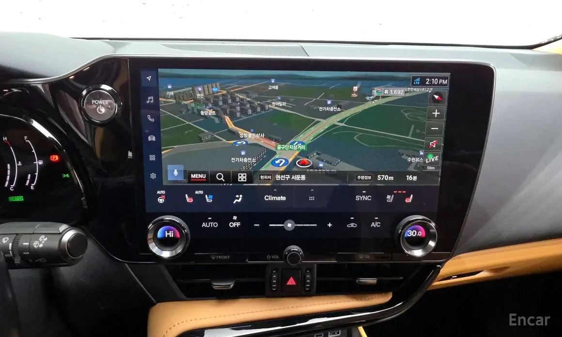 Фото 14 - Lexus NX