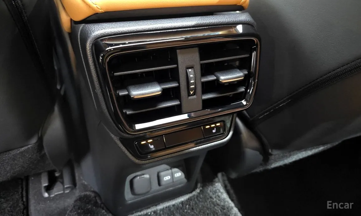 Фото 17 - Lexus NX