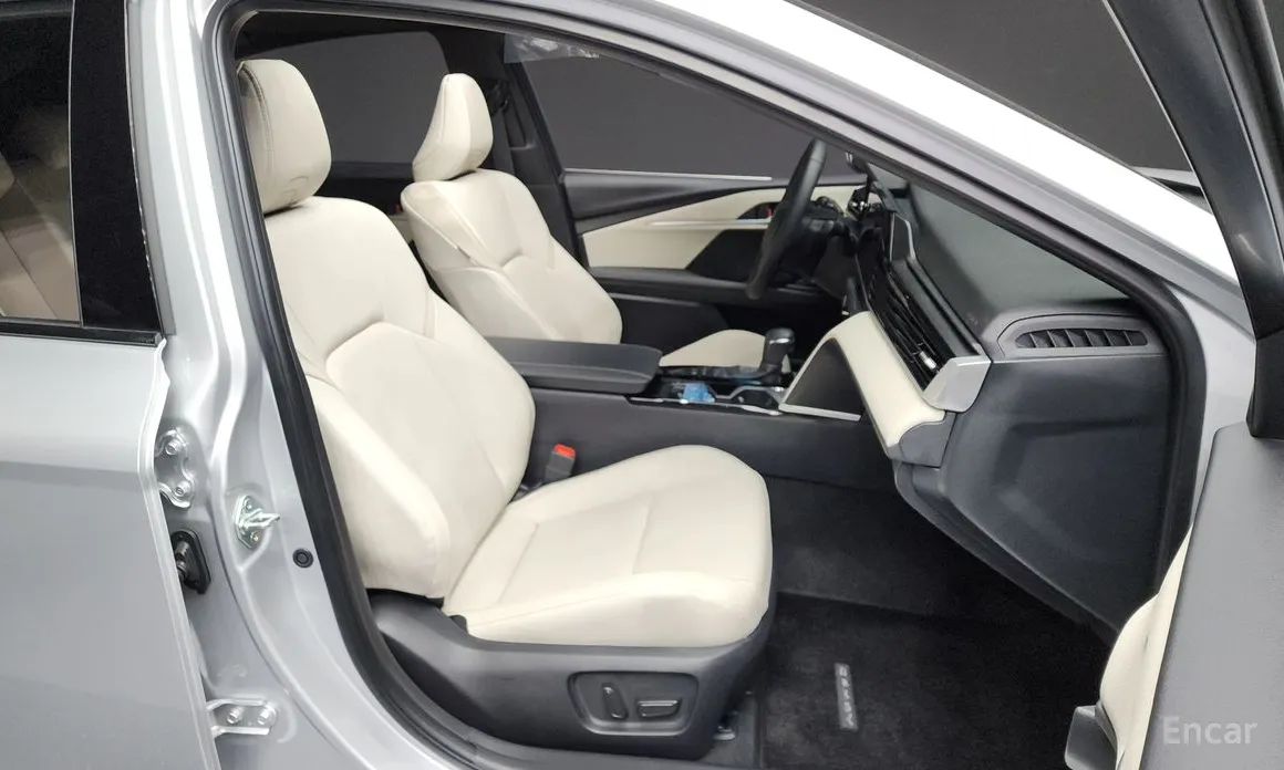 Фото 11 - Toyota Camry