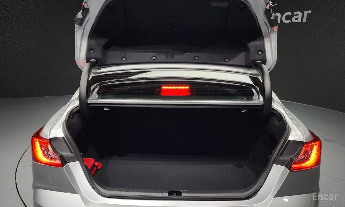 Фото 20 - Toyota Camry