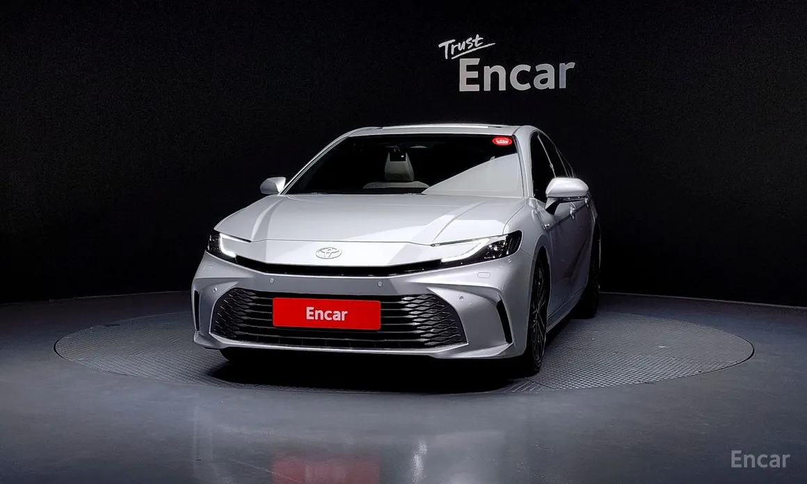 Фото 3 - Toyota Camry