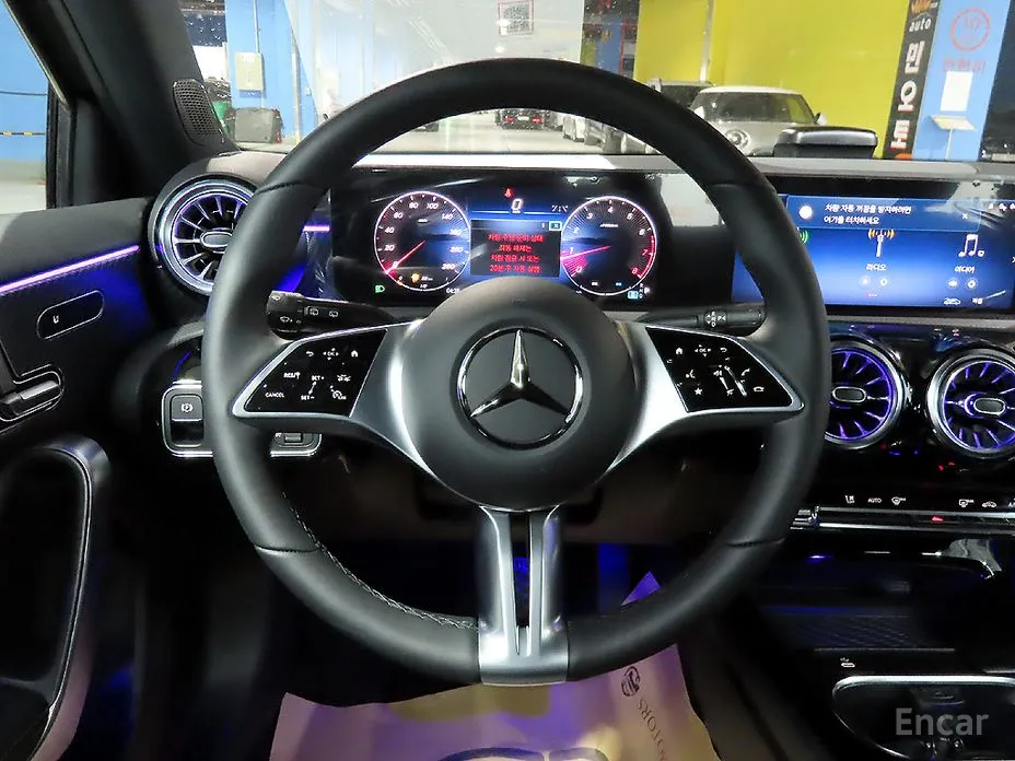 Фото 10 - Mercedes-Benz A-Class