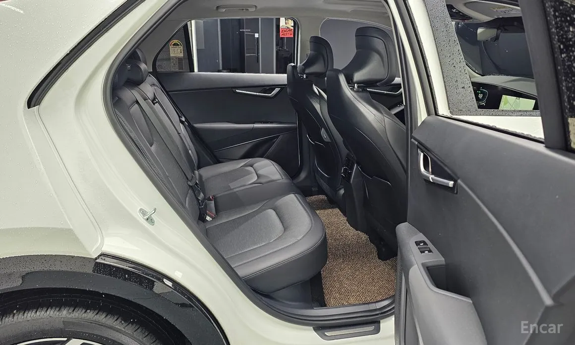 Фото 12 - Kia Niro