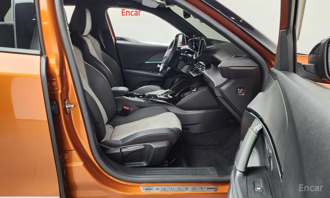 Фото 11 - Peugeot 2008