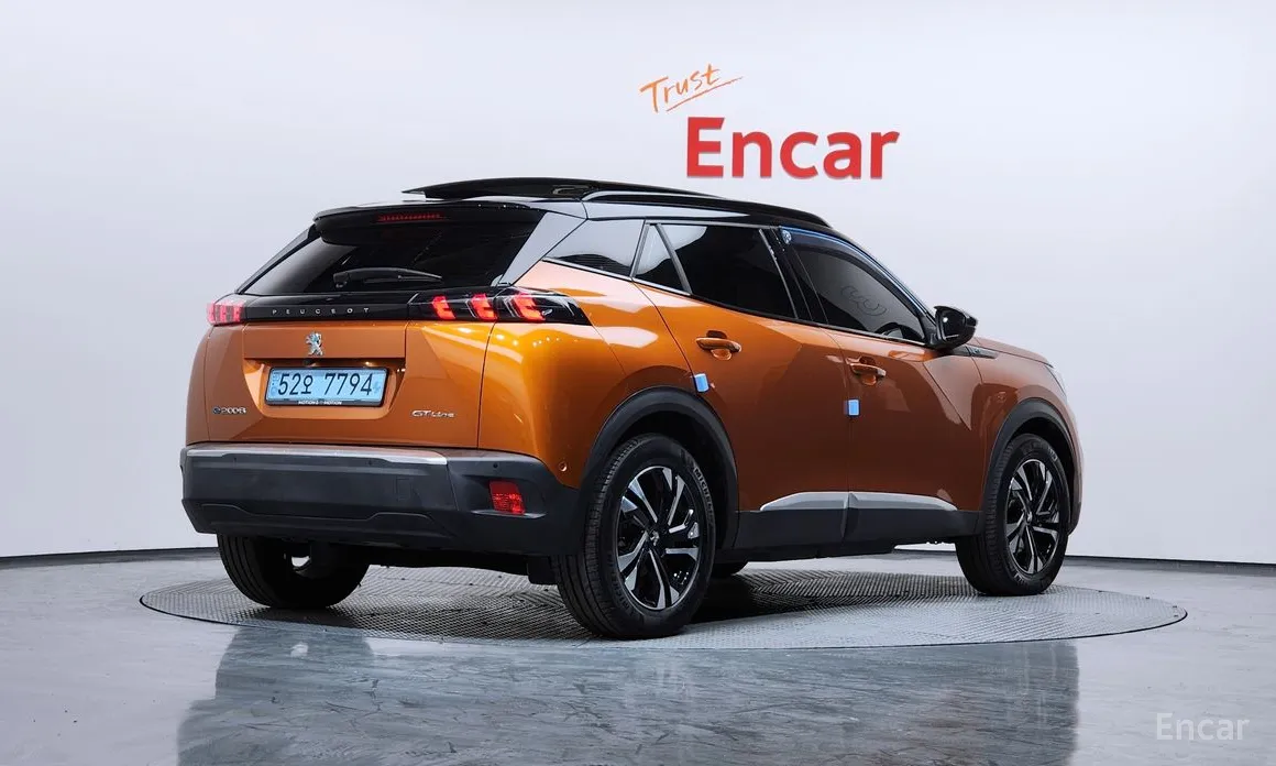 Фото 2 - Peugeot 2008