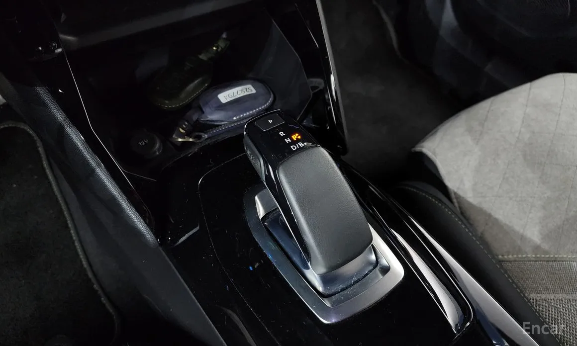 Фото 9 - Peugeot 2008