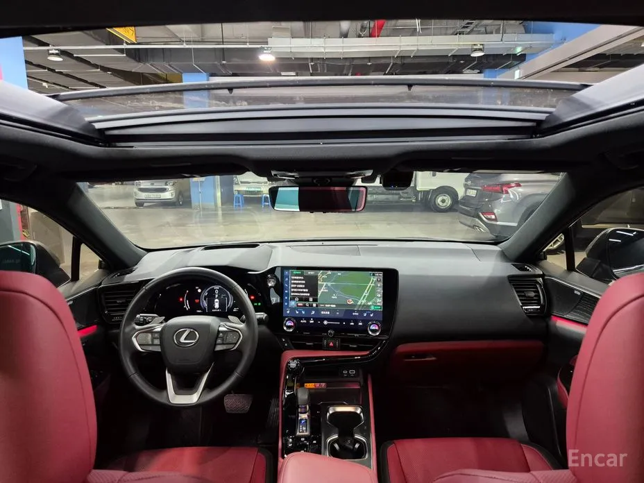 Фото 13 - Lexus NX