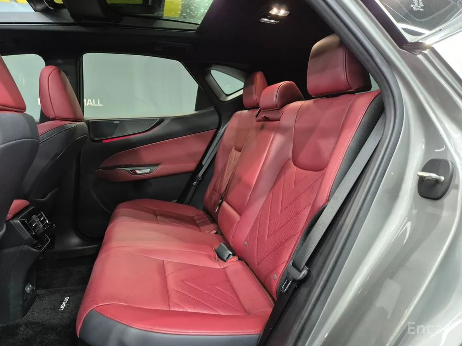 Фото 15 - Lexus NX