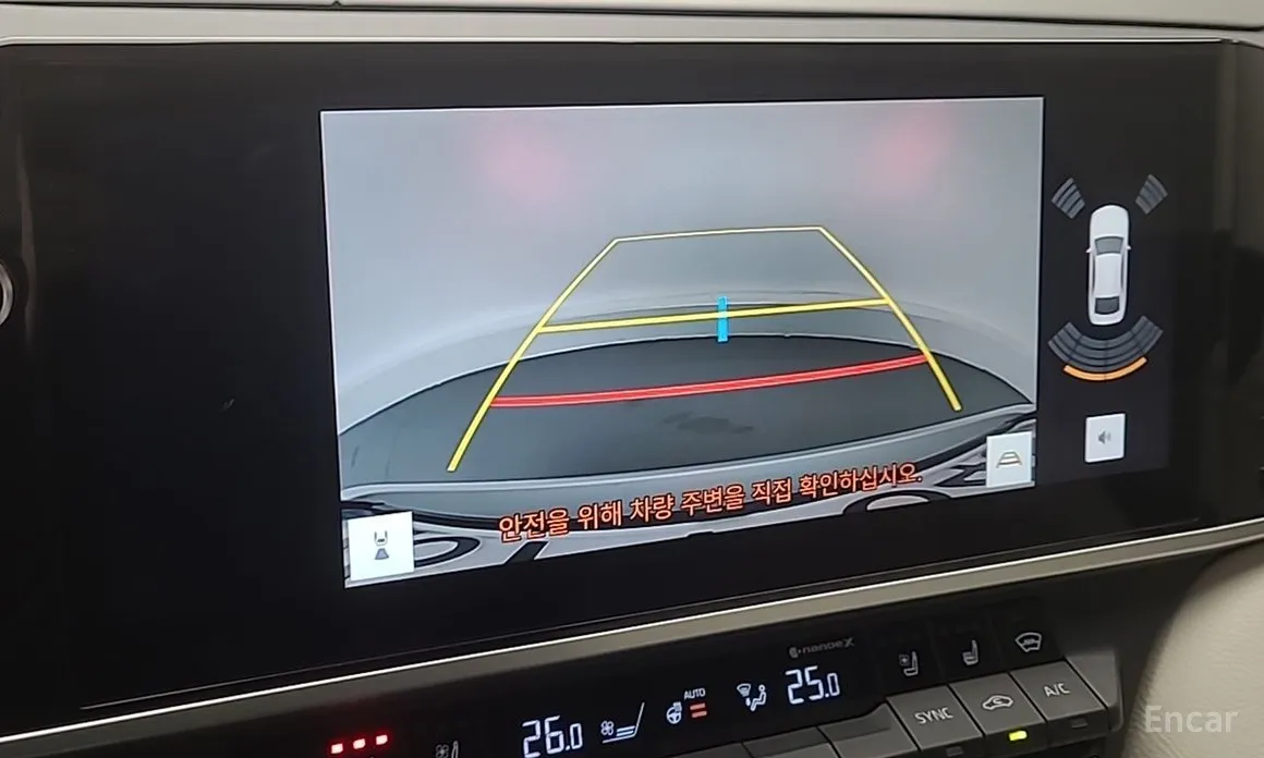 Фото 13 - Toyota Camry