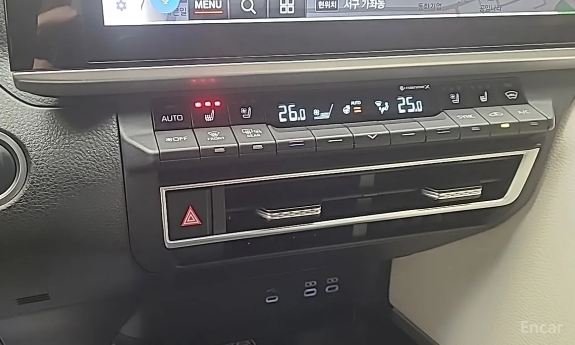 Фото 14 - Toyota Camry