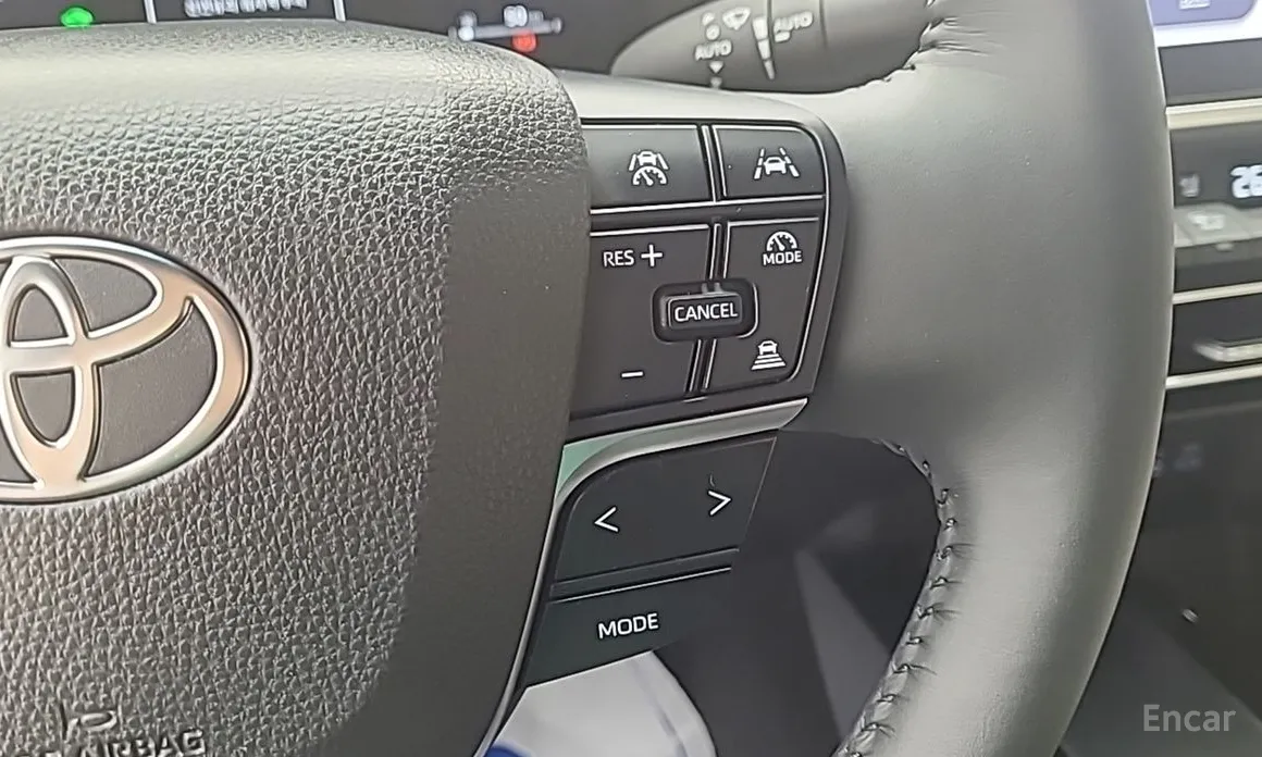 Фото 16 - Toyota Camry