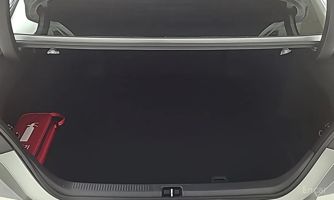 Фото 18 - Toyota Camry