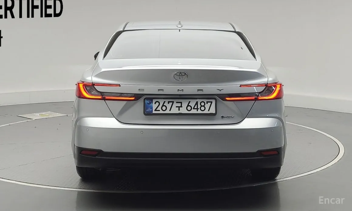 Фото 4 - Toyota Camry