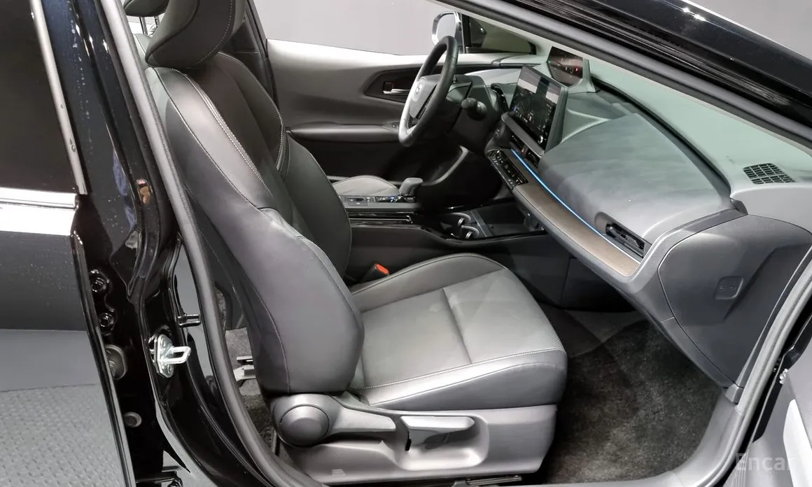 Фото 11 - Toyota Prius