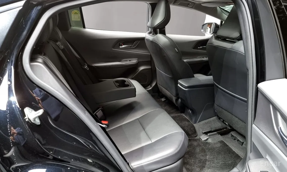 Фото 12 - Toyota Prius