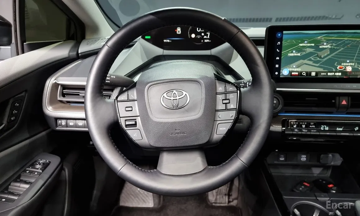 Фото 13 - Toyota Prius