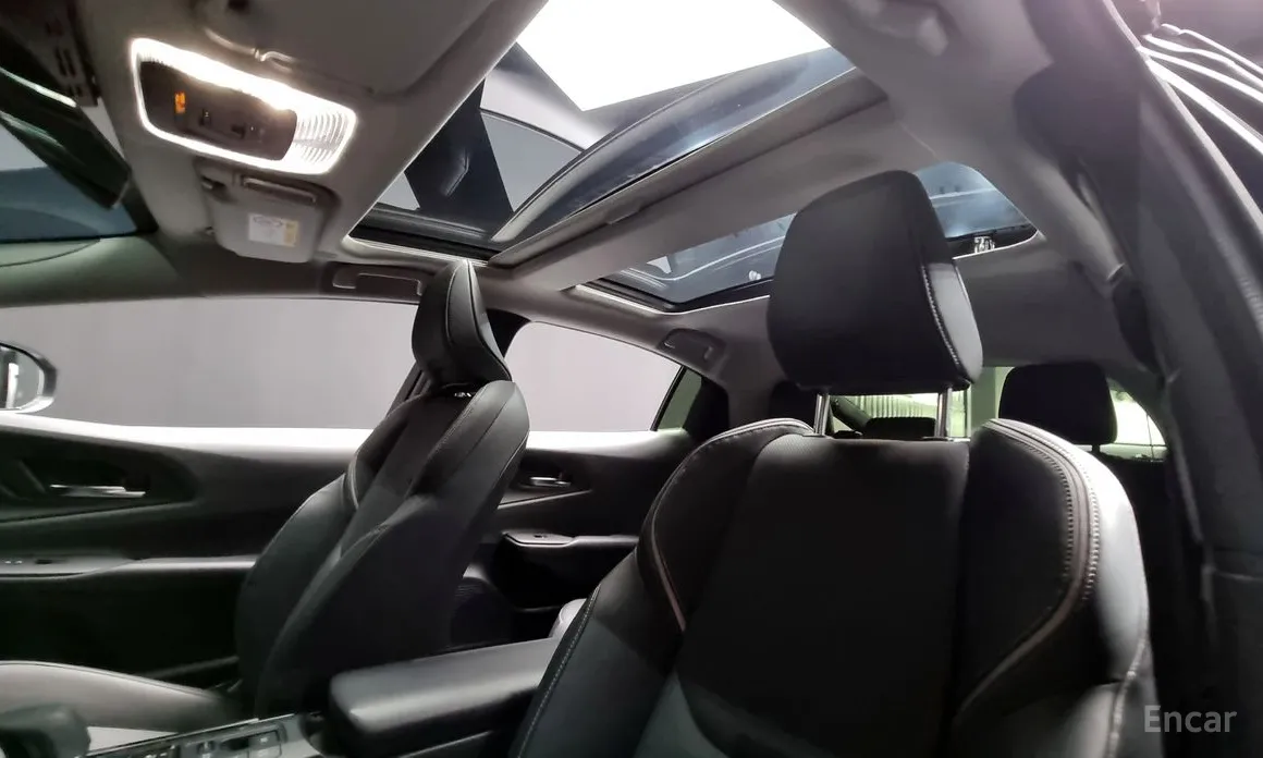 Фото 19 - Toyota Prius