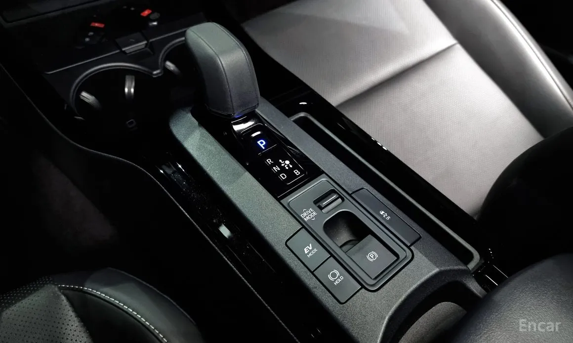 Фото 9 - Toyota Prius