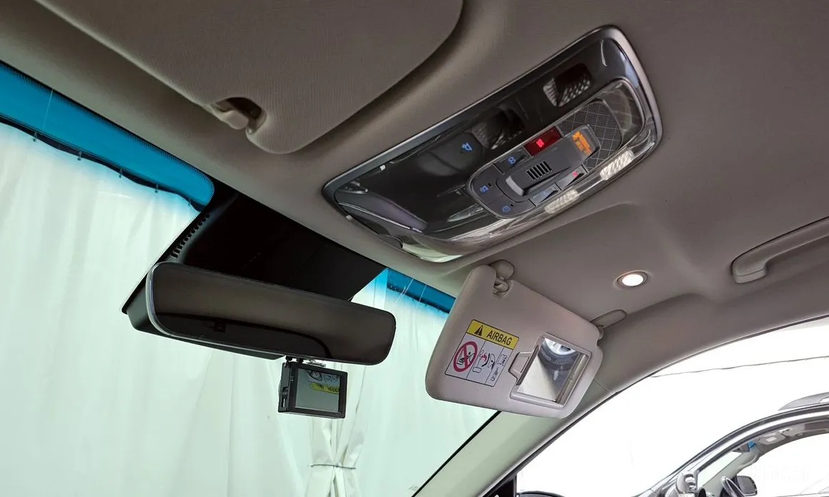 Фото 19 - Genesis GV70