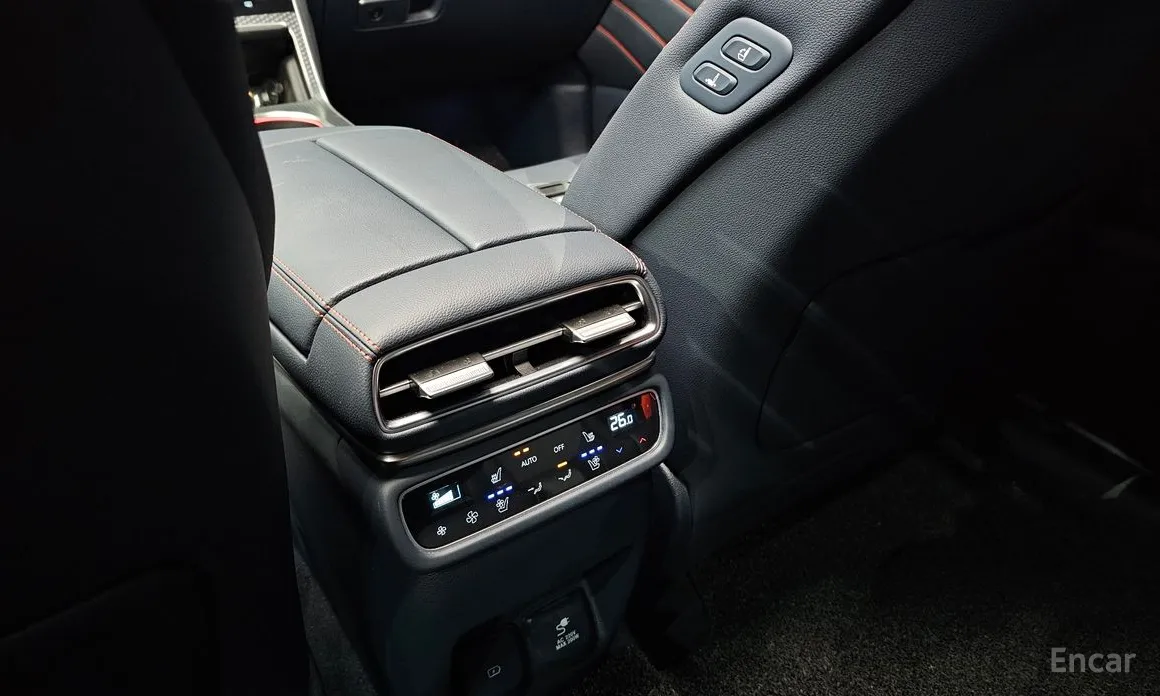 Фото 20 - Genesis GV80