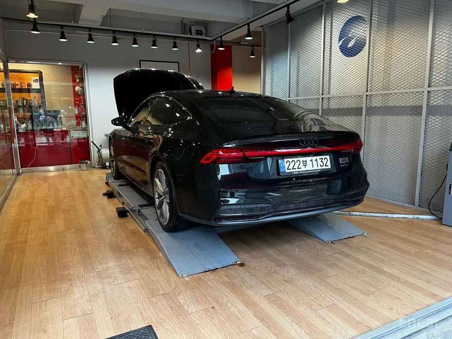 Фото 10 - Audi A7