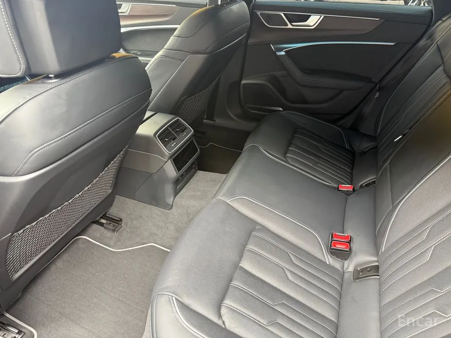 Фото 9 - Audi A7