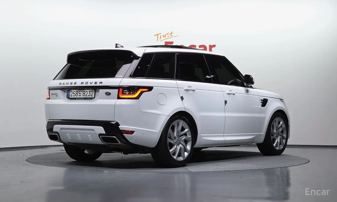 Фото 2 - Land Rover Range Rover Sport