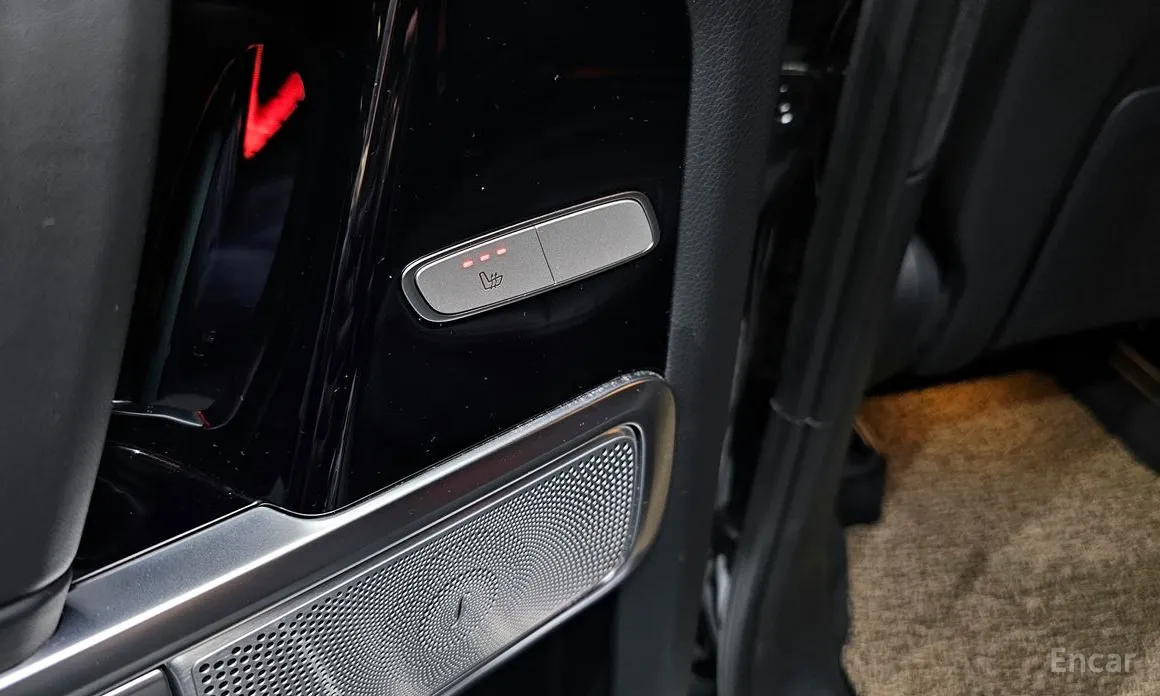 Фото 17 - Mercedes-Benz G-Class