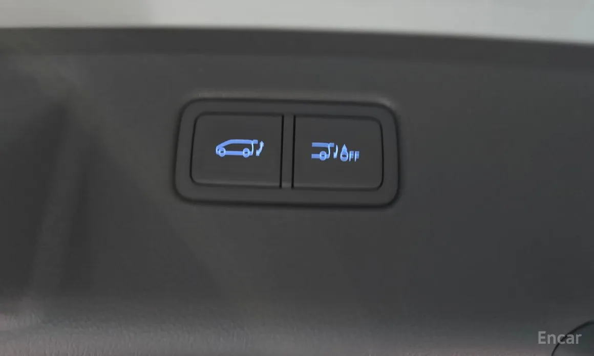 Photo 20 - Hyundai Staria