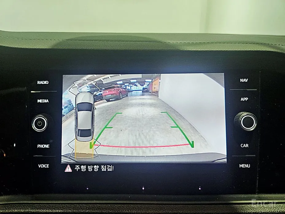 Фото 12 - Volkswagen Jetta