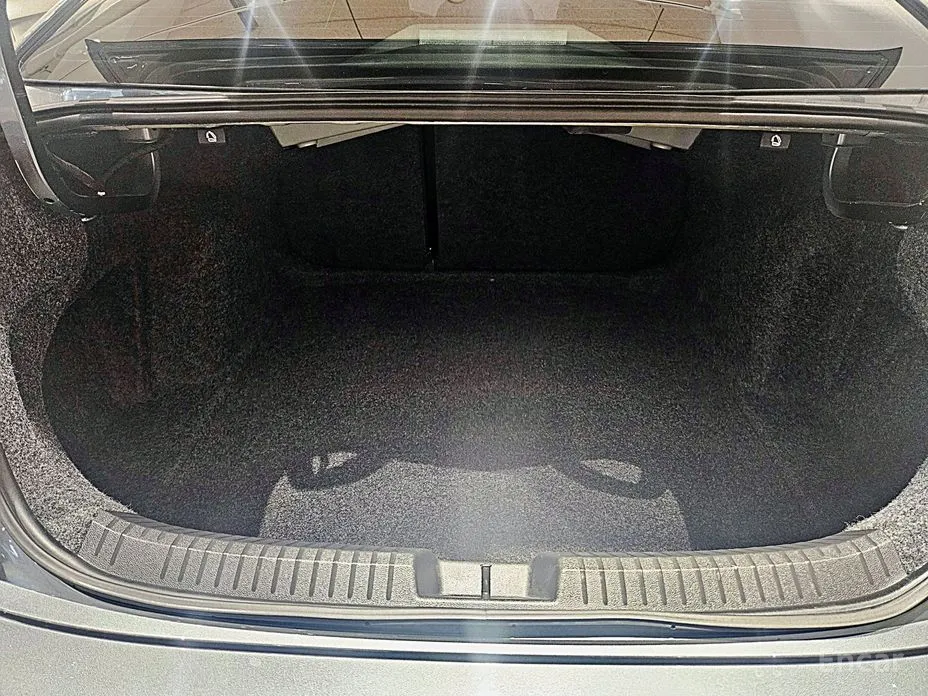 Фото 19 - Volkswagen Jetta