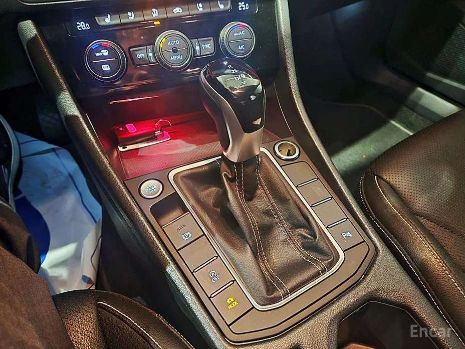 Фото 9 - Volkswagen Jetta