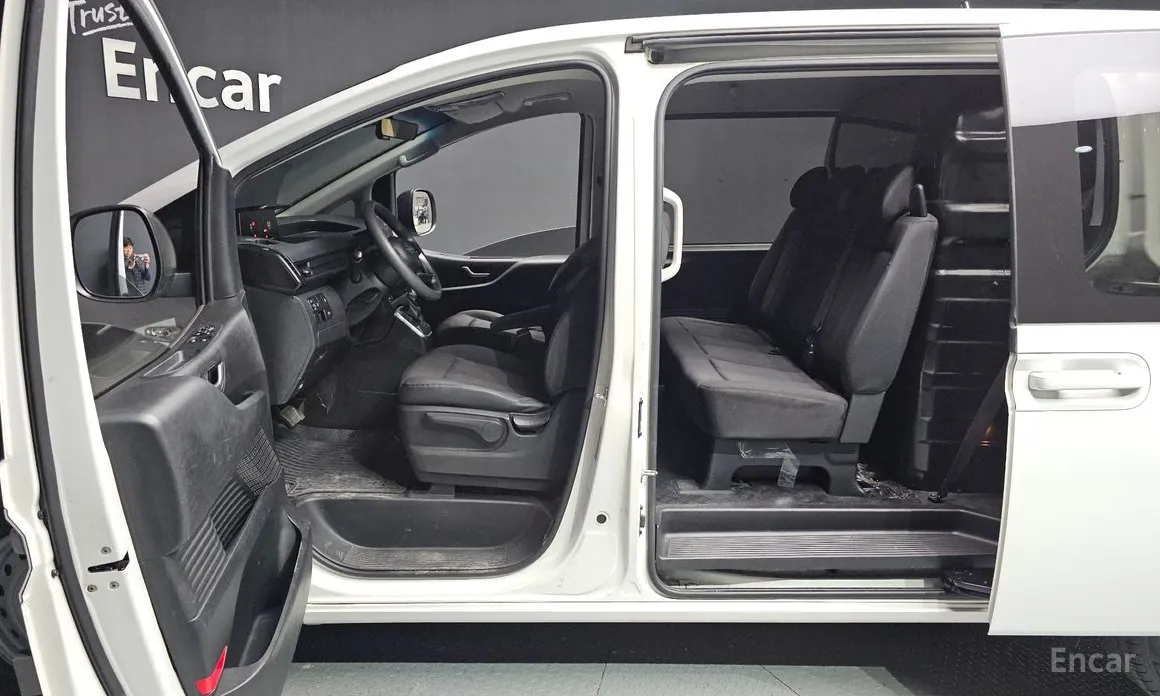 Фото 10 - Hyundai Staria