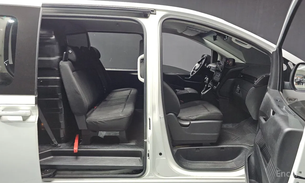 Фото 11 - Hyundai Staria