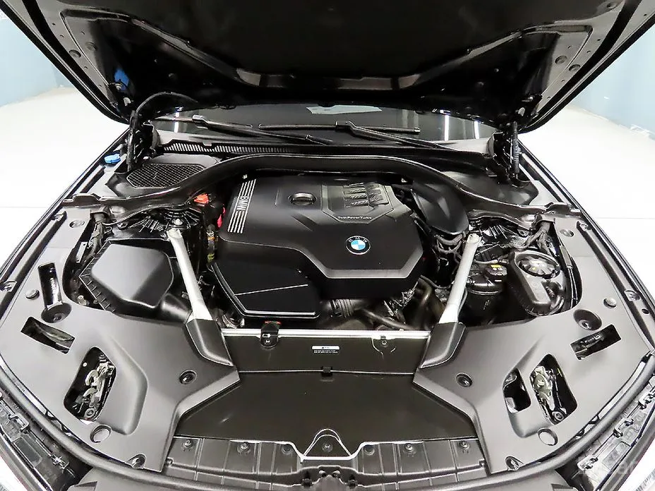 Фото 19 - BMW 5 Series