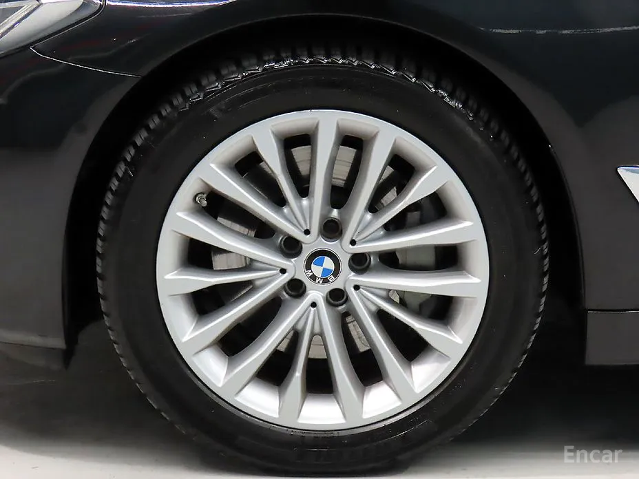 Фото 20 - BMW 5 Series