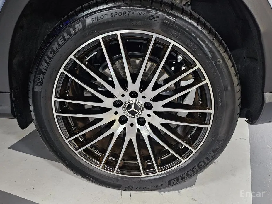 Фото 13 - Mercedes-Benz GLC-Class