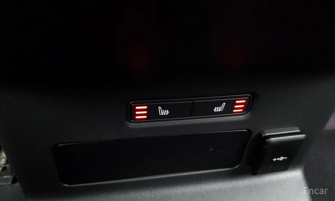 Фото 11 - Land Rover Range Rover Velar