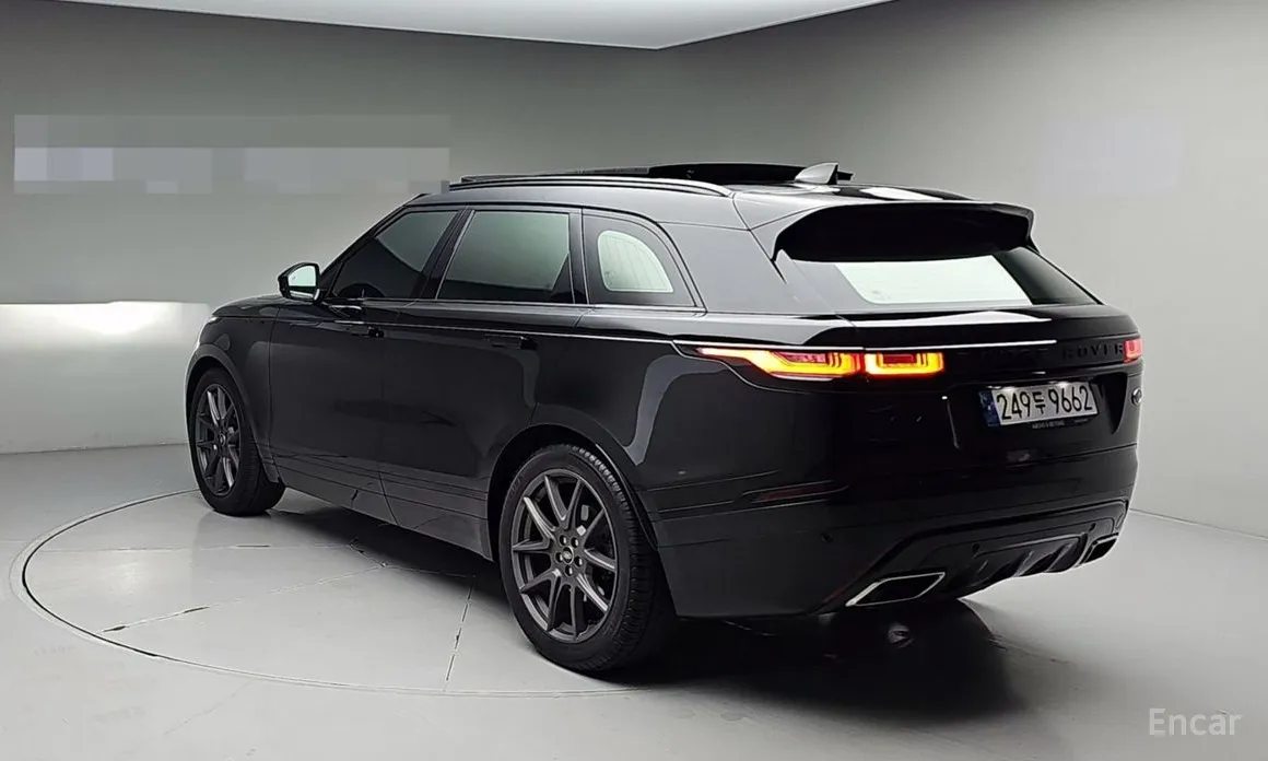 Фото 2 - Land Rover Range Rover Velar