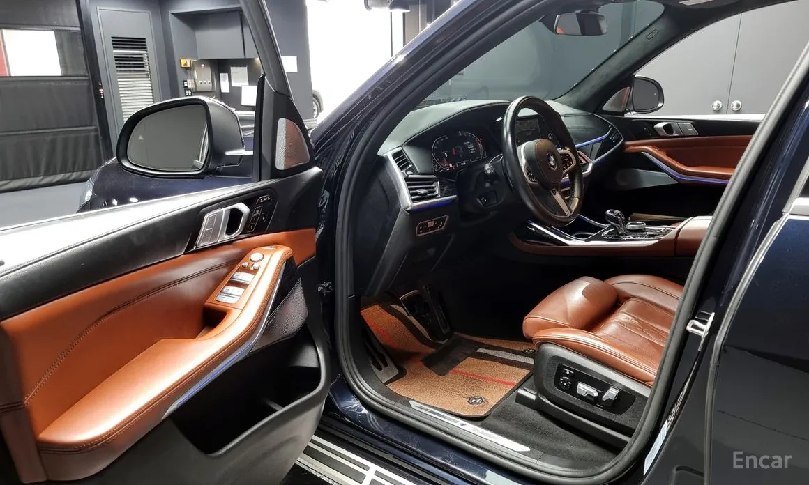 Фото 10 - BMW X7