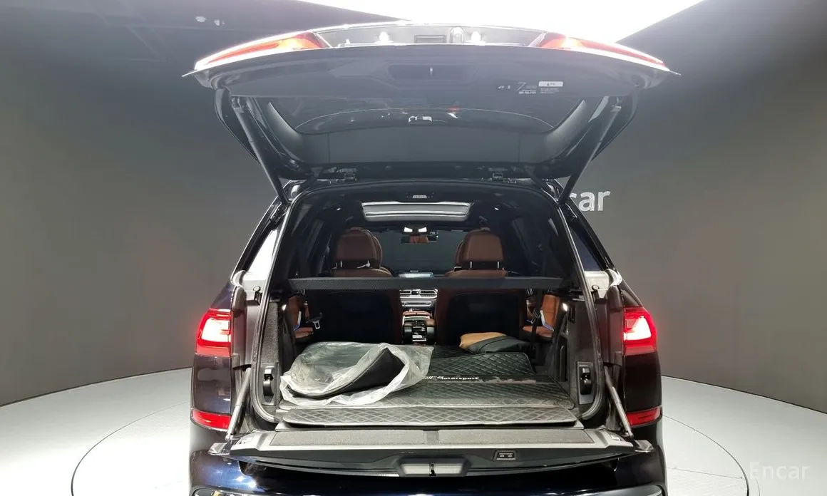 Фото 20 - BMW X7