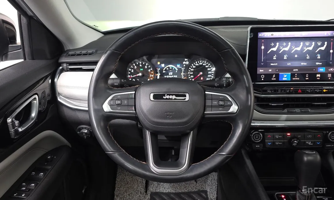 Фото 14 - Jeep Compass