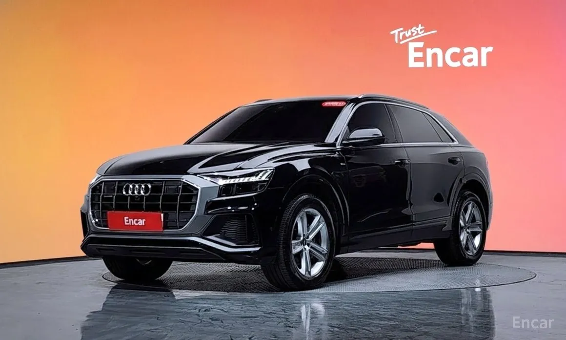 Фото 1 - Audi Q8