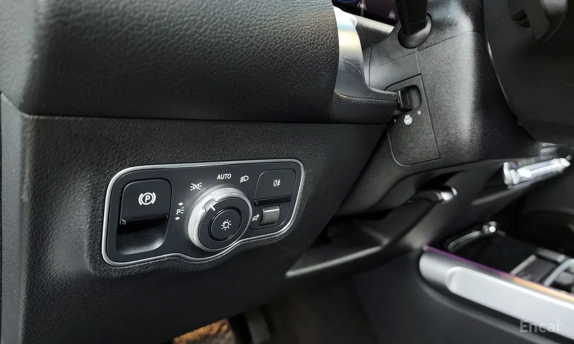 Фото 16 - Mercedes-Benz GLB-Class