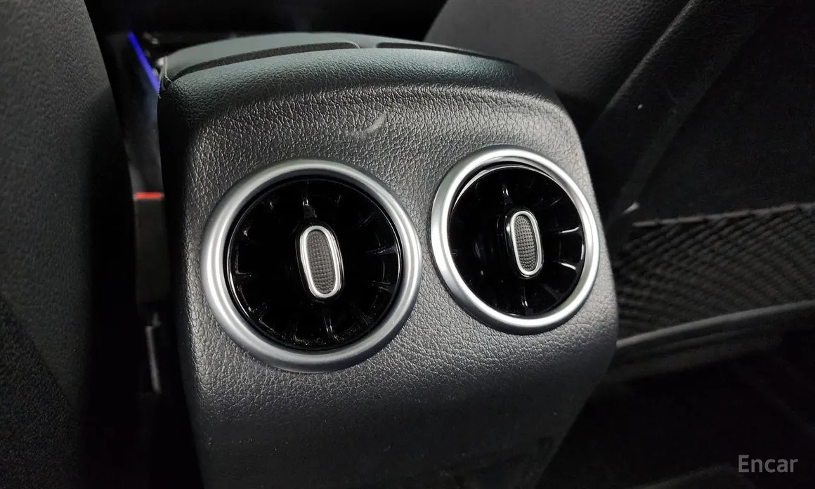 Фото 19 - Mercedes-Benz GLB-Class