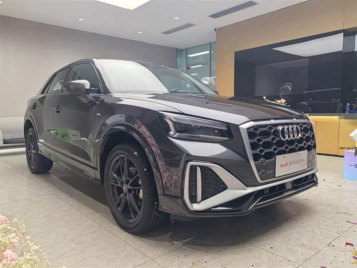 Фото 3 - Audi Q2L