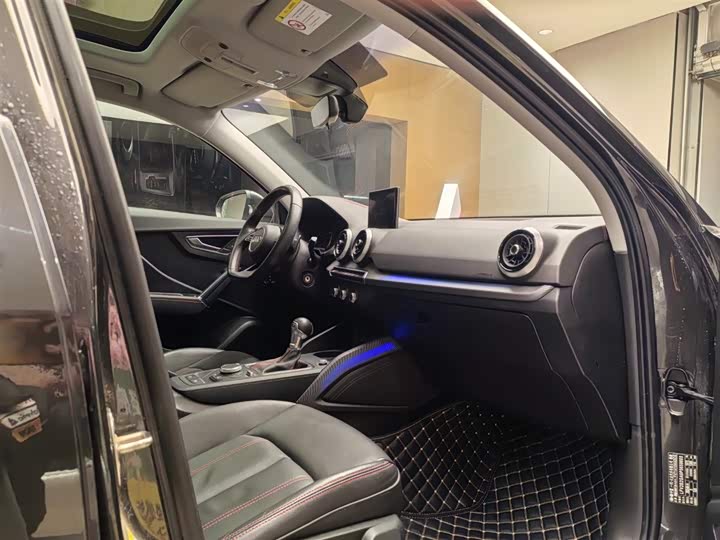 Фото 9 - Audi Q2L