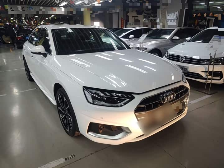Фото 4 - Audi A4L