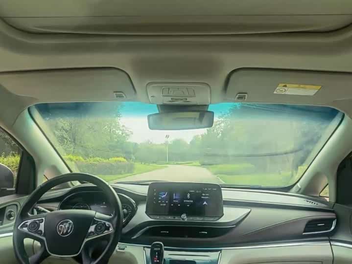 Фото 7 - Buick GL8 ES