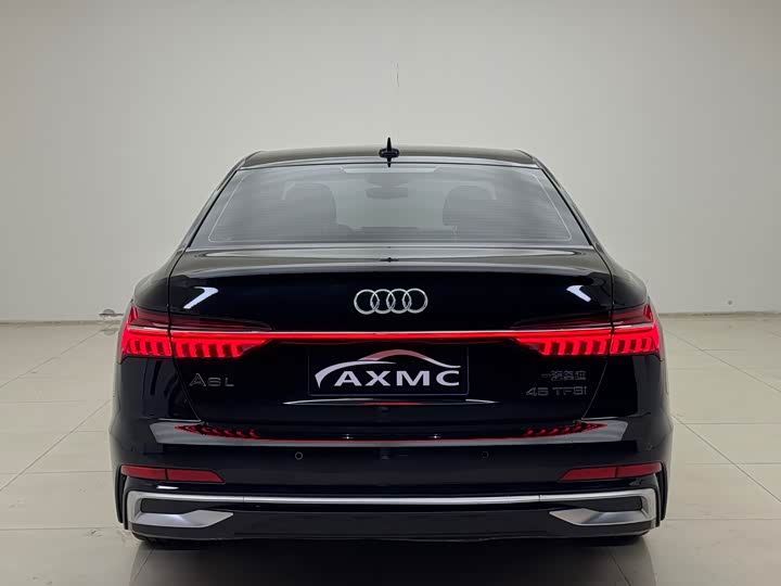 Фото 5 - Audi A6L
